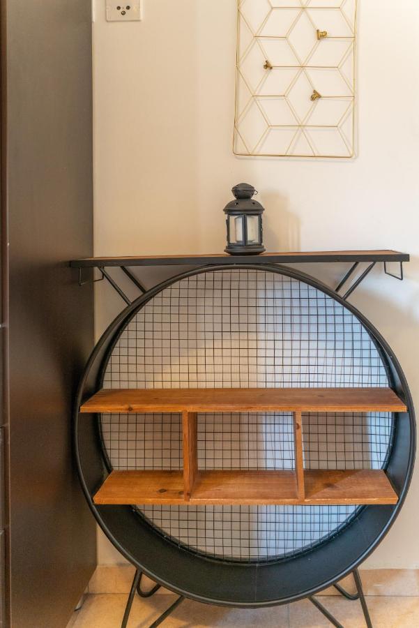 Art In Mamila - King David Apartment