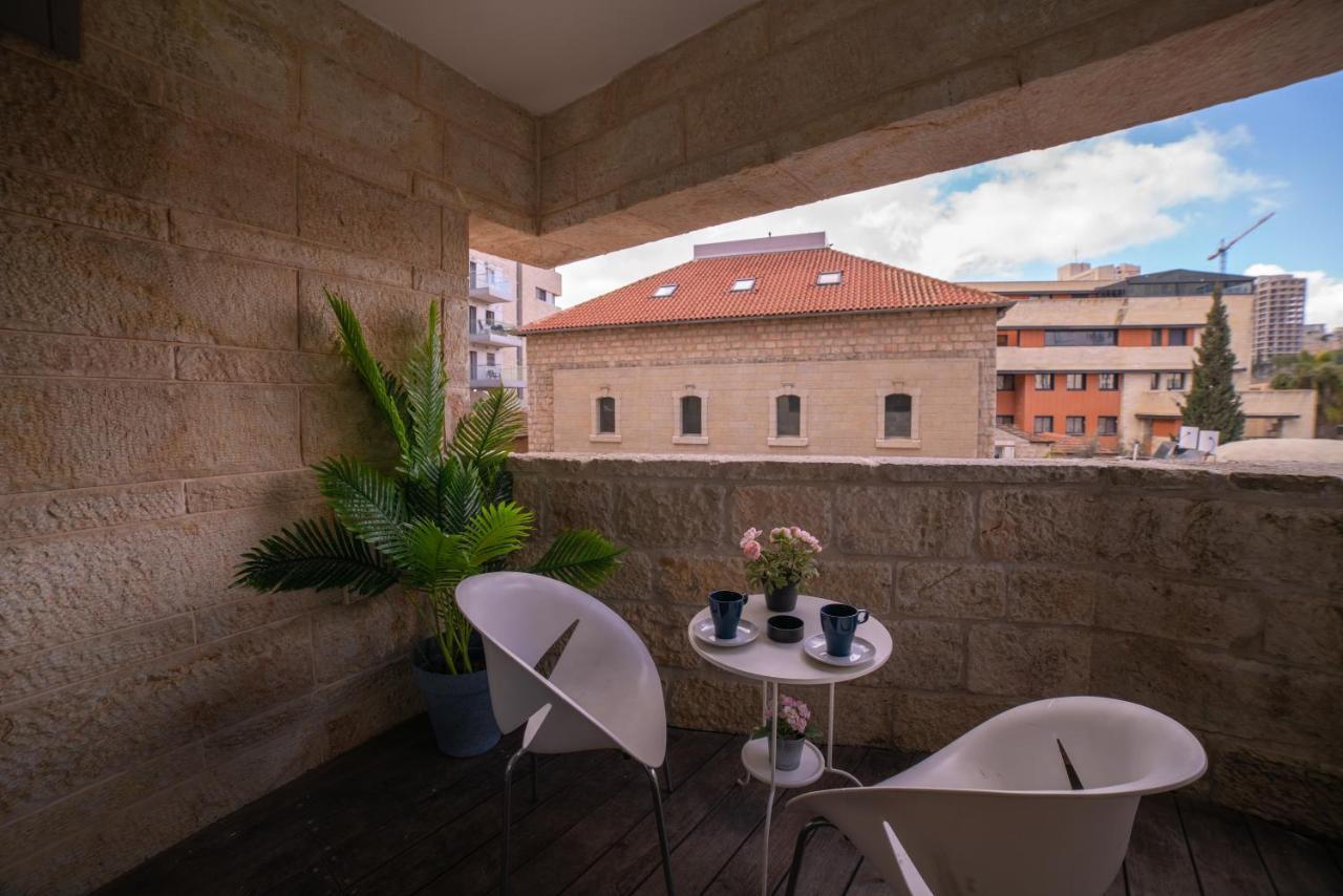 Art In Mamila - King David Apartment *
